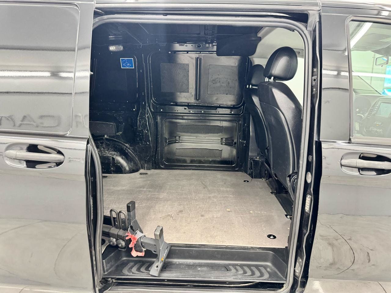 Used 2022 Mercedes-Benz Metris image 15