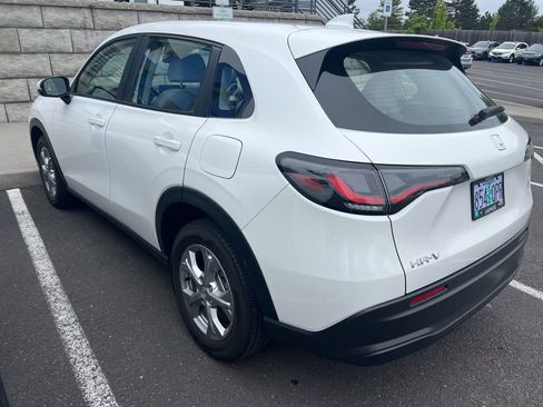 Used 2025 Honda HR-V LX image 6