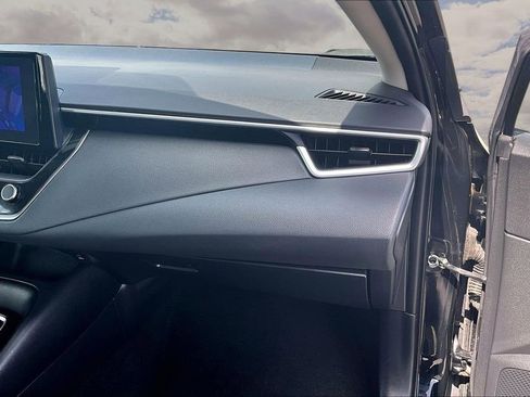 Used 2023 Toyota Corolla LE image 26