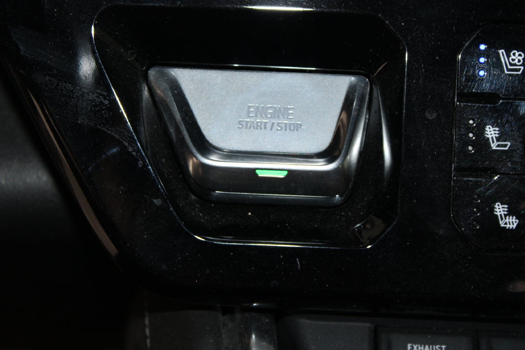 Used 2025 GMC Sierra 3500 Denali Ultimate AWD/4WD image 30