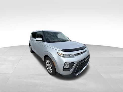 Used 2020 Kia Soul LX FWD image 4