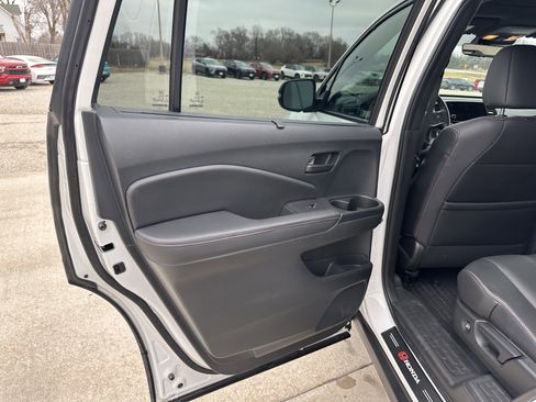 Used 2022 Honda Pilot TrailSport image 35