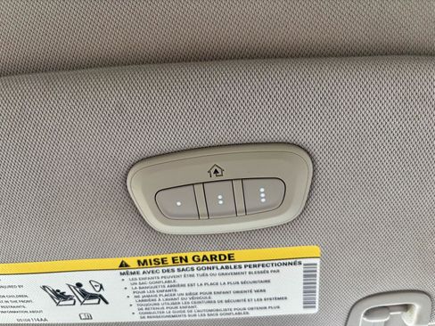 Used 2021 Chrysler Pacifica Touring-L image 44