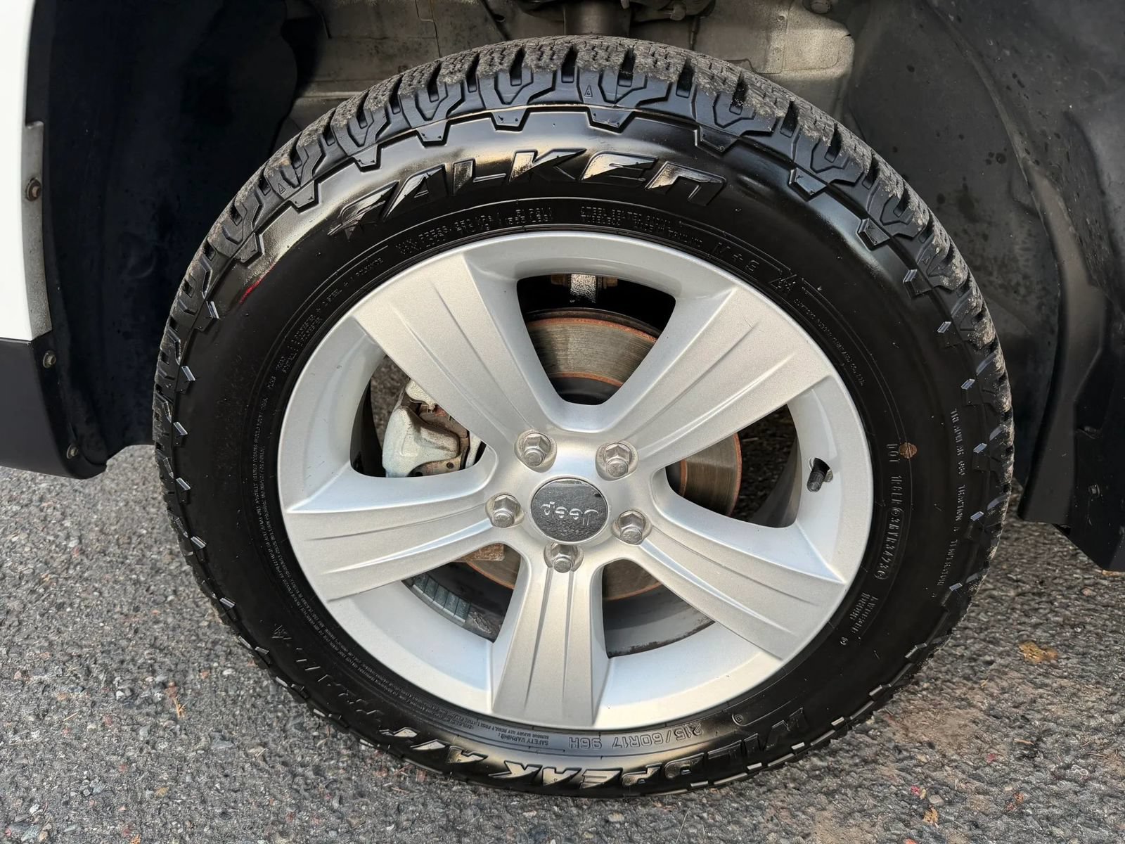 Used 2013 Jeep Patriot Latitude FWD image 35