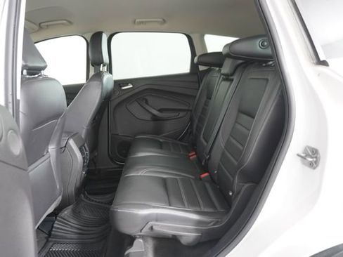 Used 2019 Ford Escape Titanium image 33