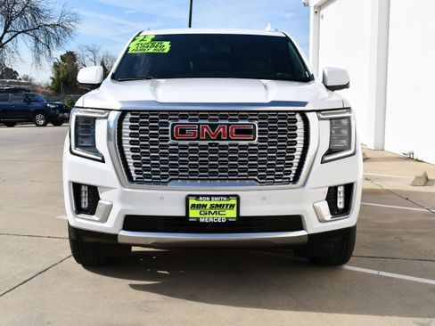 Used 2023 GMC Yukon Denali image 3