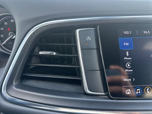 Used 2023 Buick Enclave Essence FWD image 20