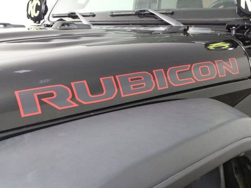 Used 2018 Jeep Wrangler Unlimited Rubicon image 40