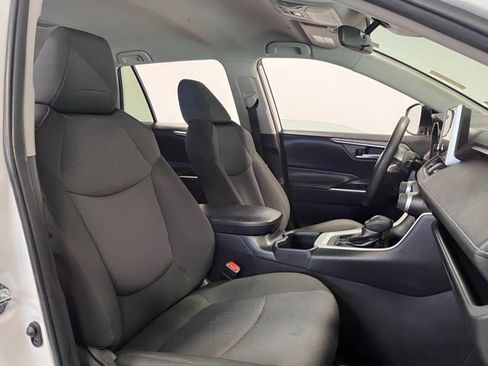 Used 2025 Toyota RAV4 XLE image 10