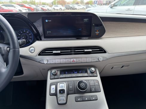 Used 2022 Hyundai Palisade SEL w/ 8P Bench Seat Package FWD image 12
