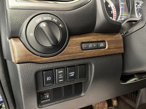 Used 2018 Nissan Titan Platinum Reserve RWD image 26