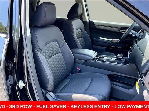 Used 2024 Nissan Pathfinder S AWD/4WD image 28