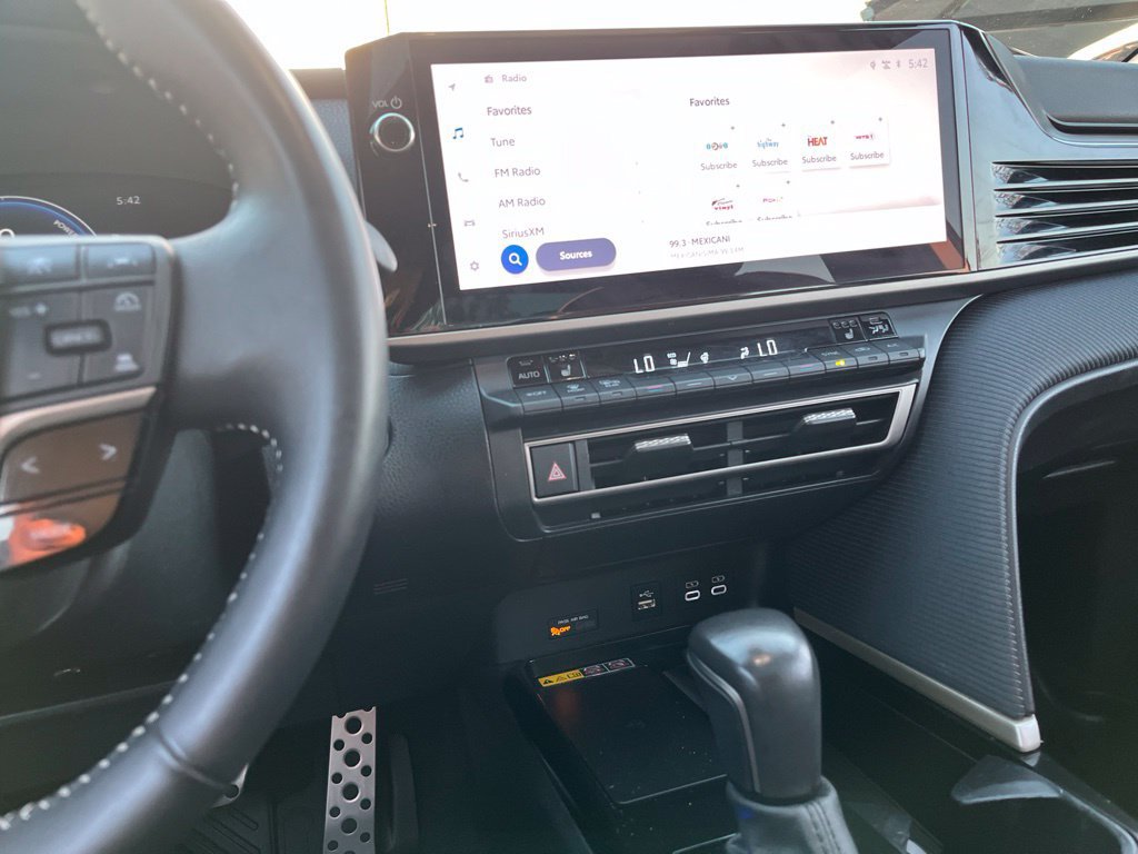 Used 2025 Toyota Camry SE w/ Multimedia Upgrade Package FWD image 27