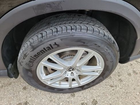 Used 2023 Mercedes-Benz GLC 300 4MATIC image 12