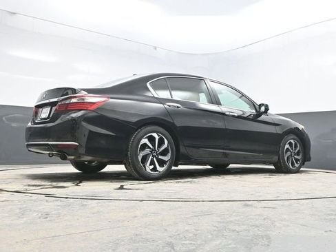 Used 2017 Honda Accord EX-L image 32