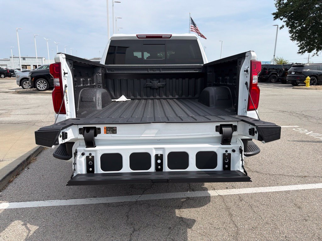 New 2026 Chevrolet Silverado 1500 RST AWD/4WD image 13