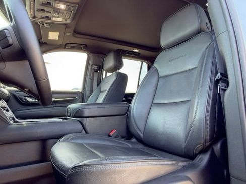 Used 2024 GMC Yukon Denali AWD/4WD image 13