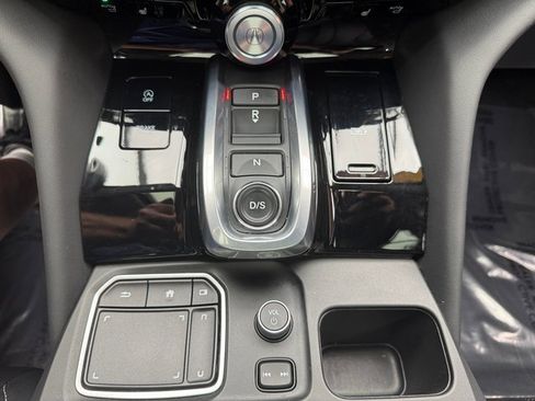 Used 2023 Acura MDX SH-AWD w/ Technology Package image 19