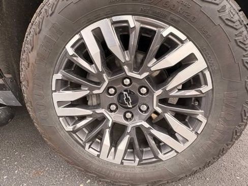 Used 2026 Chevrolet Tahoe Z71 AWD/4WD image 21