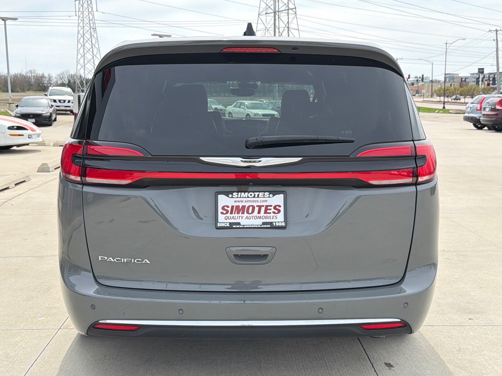 Used 2025 Chrysler Pacifica Select FWD image 7