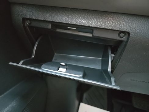 Used 2021 Toyota Highlander XLE image 46