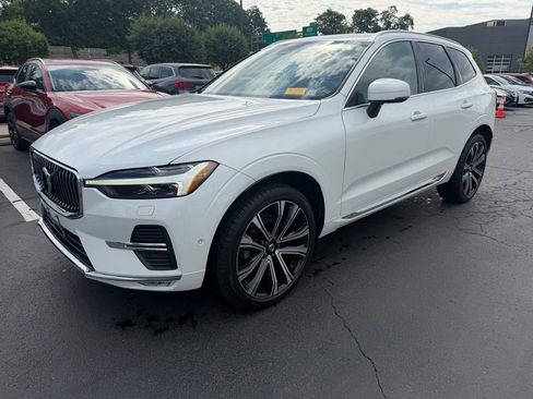 Used 2023 Volvo XC60 B5 Ultimate w/ Climate Package AWD/4WD image 1