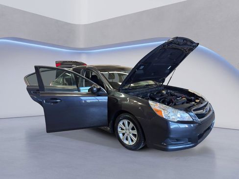 Used 2010 Subaru Legacy 2.5i Premium AWD/4WD image 7