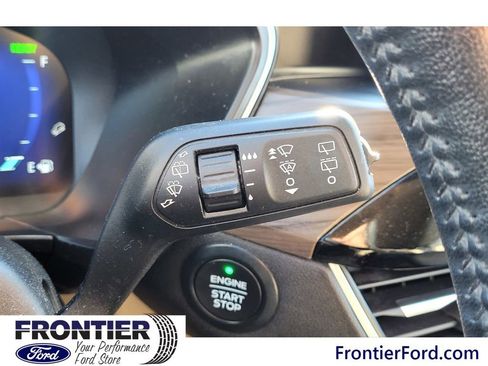 Used 2020 Ford Escape Titanium image 20