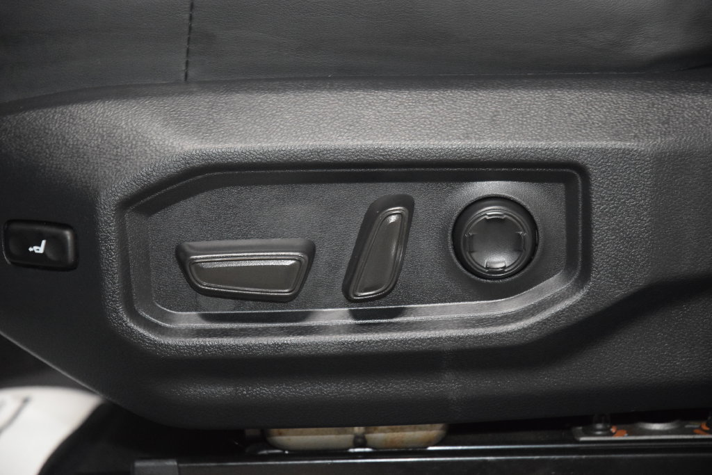 Used 2022 Toyota Tundra Capstone AWD/4WD image 39