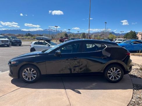 Used 2021 MAZDA MAZDA3 s FWD image 4
