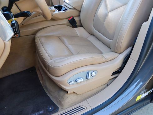 Used 2014 Porsche Cayenne image 13