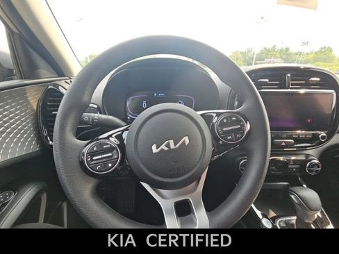 Used 2024 Kia Soul S FWD image 14