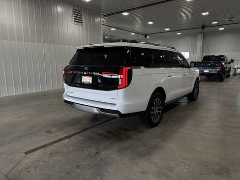 Used 2025 Ford Expedition Max Platinum AWD/4WD image 8