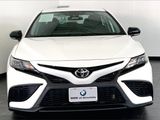 Used 2022 Toyota Camry SE image 3