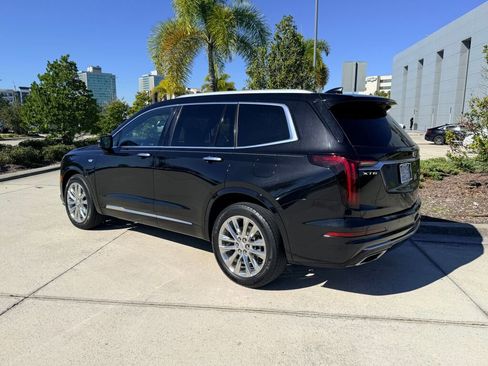 Used 2021 Cadillac XT6 Premium Luxury image 2