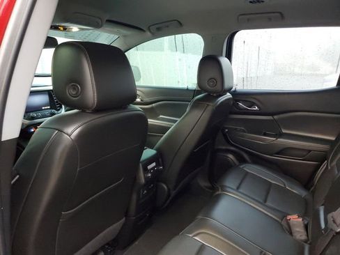 Used 2023 GMC Acadia SLT image 9