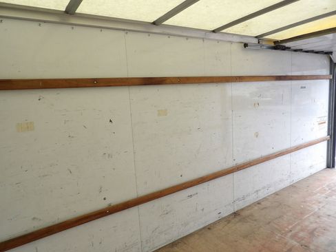 Used 2019 GMC Savana 3500 Extended w/ Driver Convenience Package image 37