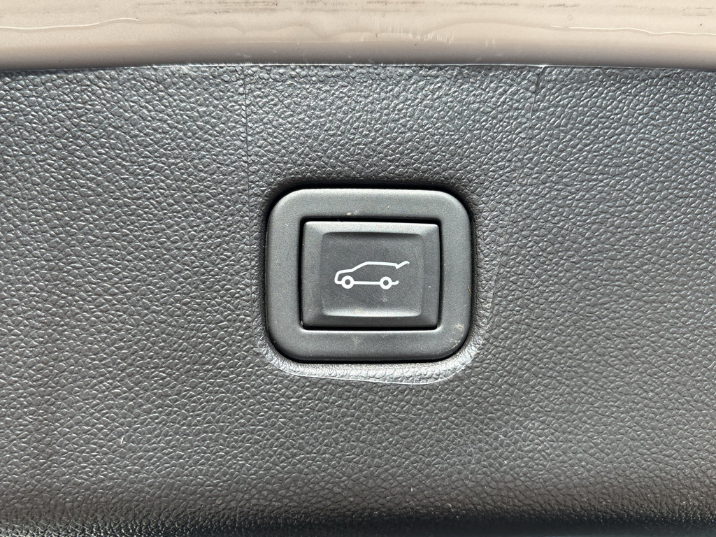 Used 2024 Chevrolet Blazer LT w/ Convenience Package FWD image 4