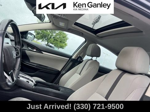 Used 2019 Honda Civic EX image 11