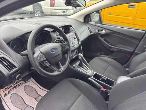 Used 2018 Ford Focus SE FWD image 15