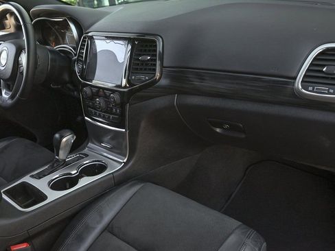 Used 2021 Jeep Grand Cherokee Laredo X RWD image 18