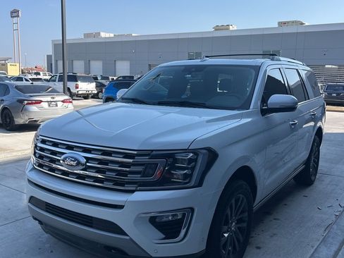 Used 2021 Ford Expedition Limited image 1