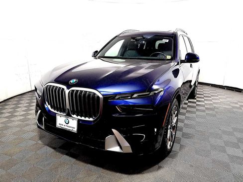 Certified 2024 BMW X7 xDrive40i w/ Premium Package AWD/4WD image 3