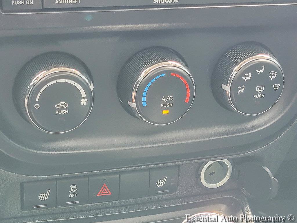 Used 2014 Jeep Patriot High Altitude FWD image 17