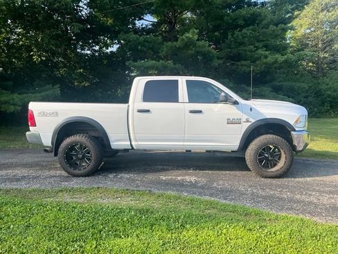 Used 2018 RAM 2500 Tradesman w/ Chrome Appearance Group AWD/4WD image 2