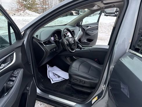 Used 2020 Buick Enclave Essence image 16