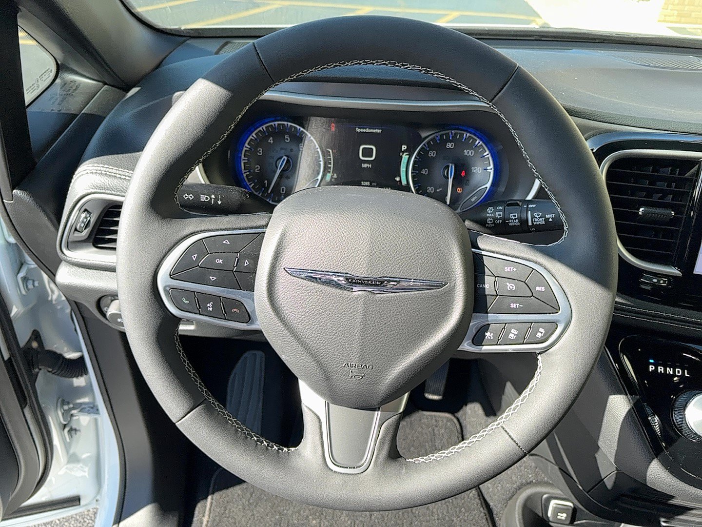 New 2026 Chrysler Pacifica Select AWD/4WD image 22