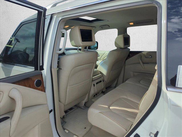 Used 2015 INFINITI QX80 2WD w/ Deluxe Technology Package image 18