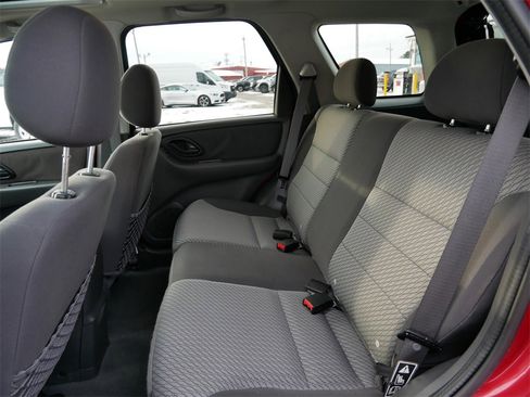 Used 2003 Ford Escape XLT image 11
