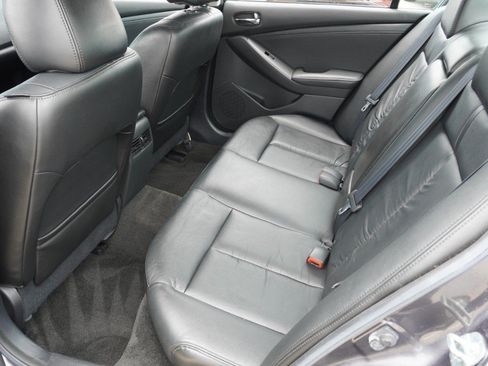 Used 2011 Nissan Altima 3.5 SR w/ 3.5SR Premium Pkg FWD image 28